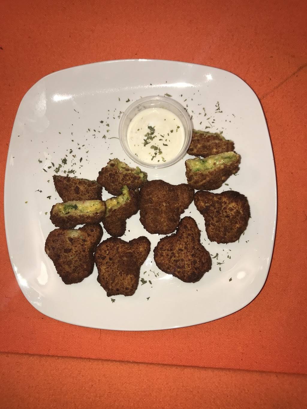 Caribbean Vybz Bar & Grille | restaurant | 7114 St Clair Ave, Cleveland, OH 44103, USA | 2168628878 OR +1 216-862-8878