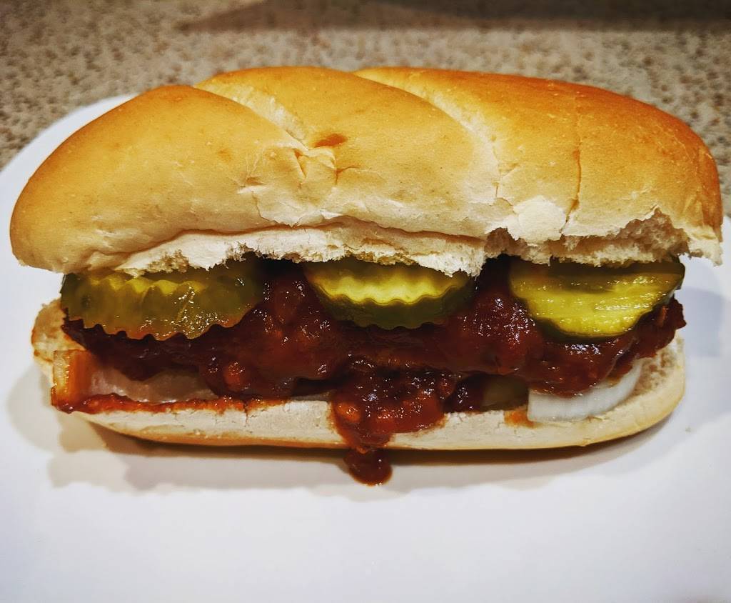 Under the Ground Blono | restaurant | 2 River Run, Downs, IL 61736, USA | 3092120333 OR +1 309-212-0333