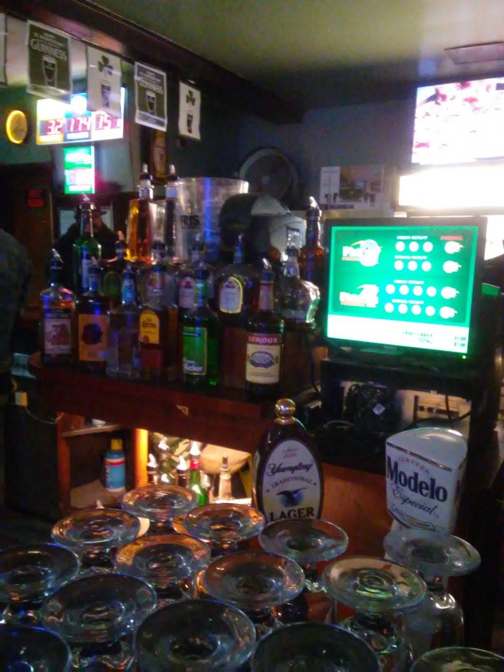 Mikes Tavern | restaurant | 1105 Roselle St, Linden, NJ 07036, USA | 9084864535 OR +1 908-486-4535