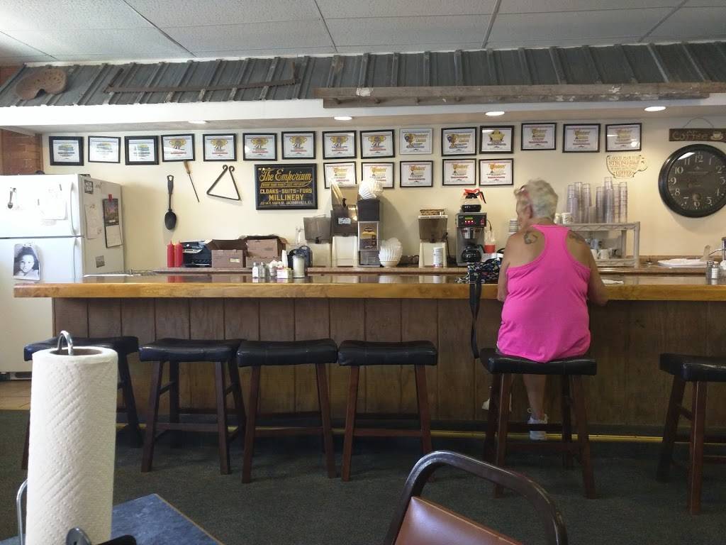 Normas North Star Cafe | restaurant | 211 E Court St, Jacksonville, IL 62650, USA | 2172456037 OR +1 217-245-6037