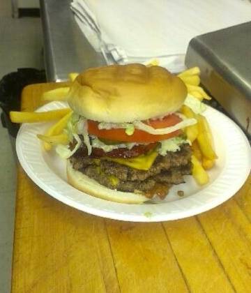 Edwards Pharmacy | restaurant | 131 W 3rd St, Ayden, NC 28513, USA | 2527463126 OR +1 252-746-3126