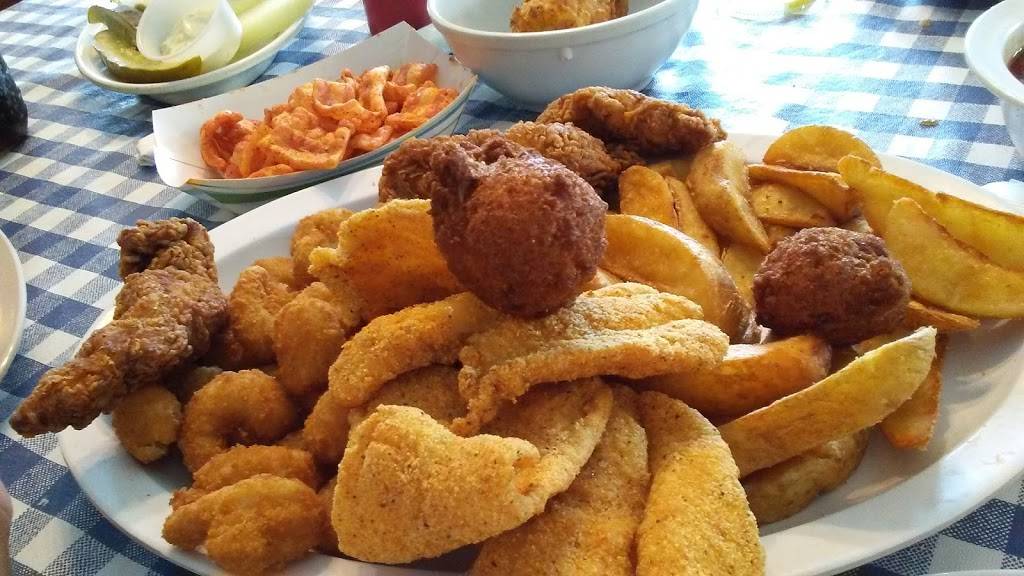 Catfish Kettle Restaurant | restaurant | 775 Weber Rd, Farmington, MO 63640, USA | 5737567305 OR +1 573-756-7305