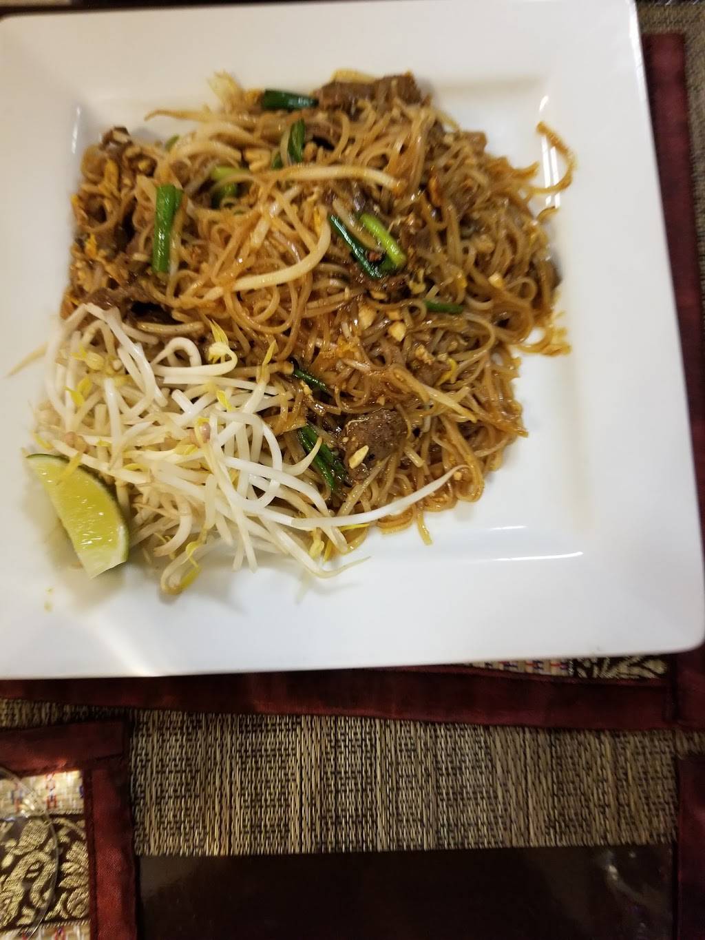 Siam Thai Restaurant | restaurant | 4819 W National Ave, Milwaukee, WI 53214, USA | 4146727426 OR +1 414-672-7426