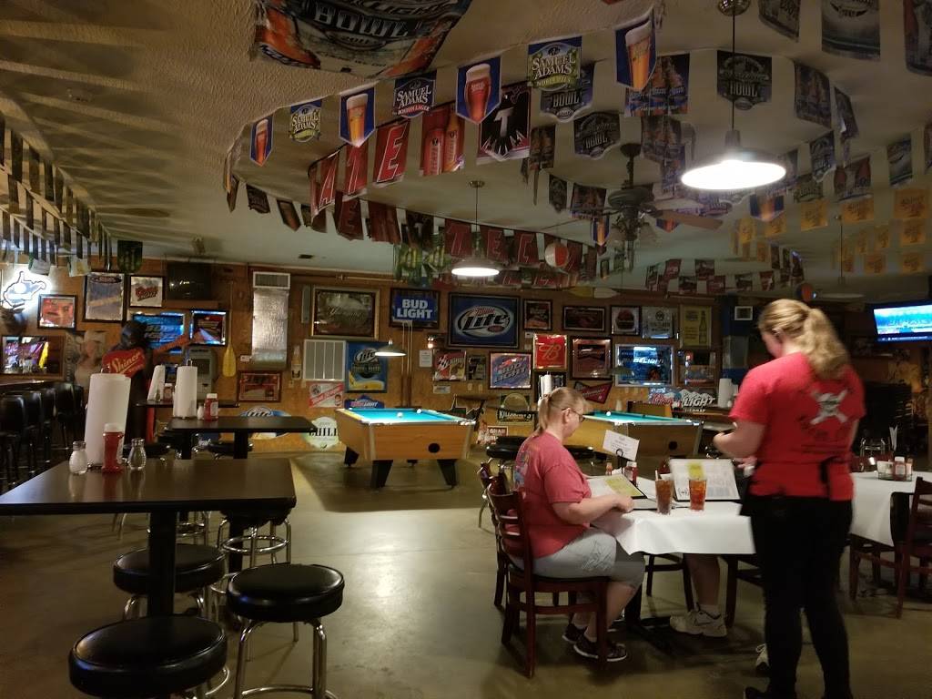 Fairplain Yacht Club | restaurant | 3869 Cedar Lakes Dr, Ripley, WV 25271, USA | 3043728918 OR +1 304-372-8918