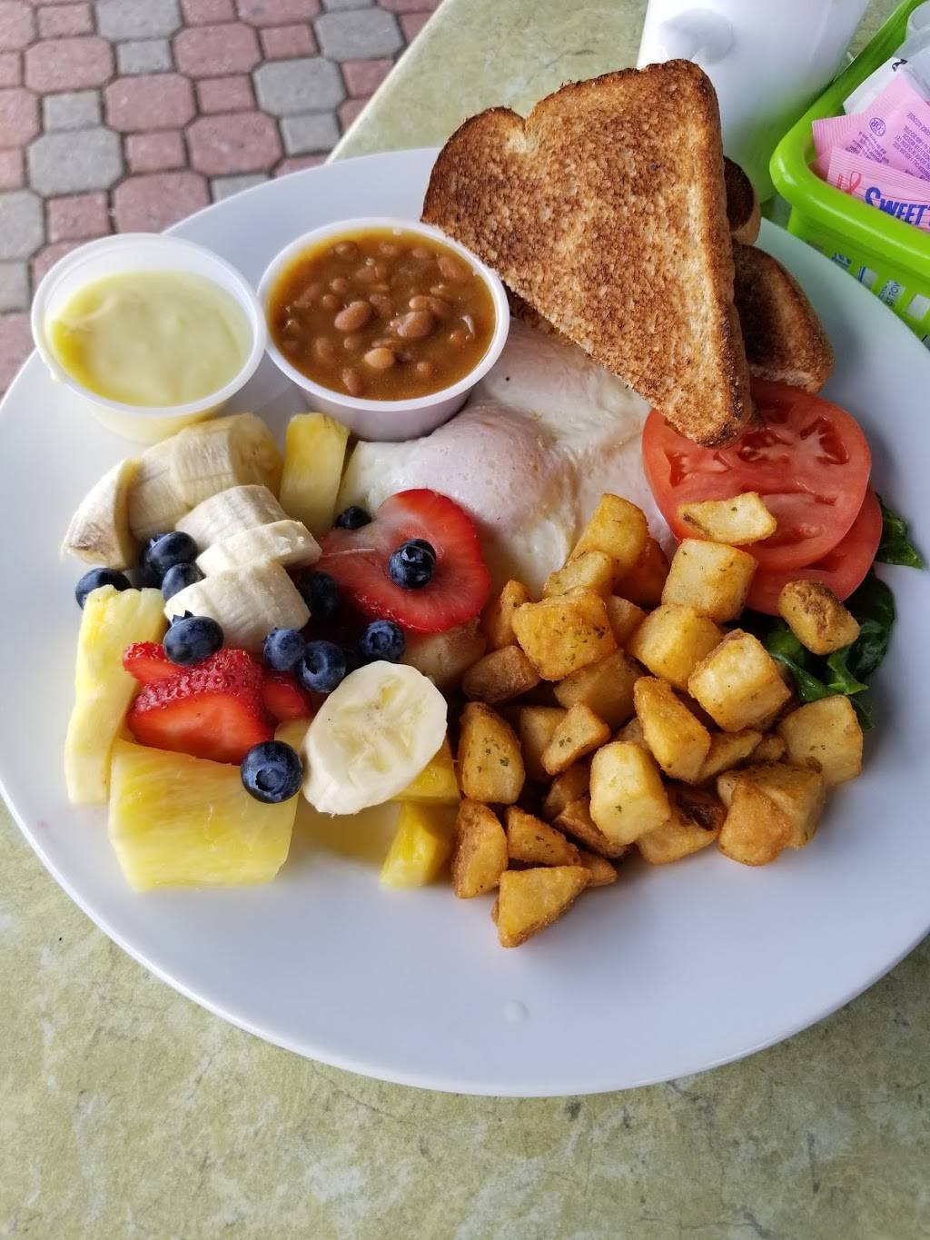 La marina de repentigny | restaurant | 364 Rue Notre-Dame, Repentigny, QC J6A 2S5, Canada | 4505817071 OR +1 450-581-7071