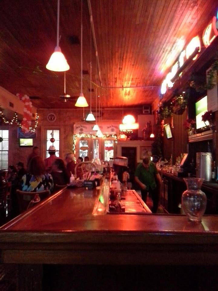 Cadillac Bar | restaurant | 212 S Flores St, San Antonio, TX 78204, USA | 2102235533 OR +1 210-223-5533