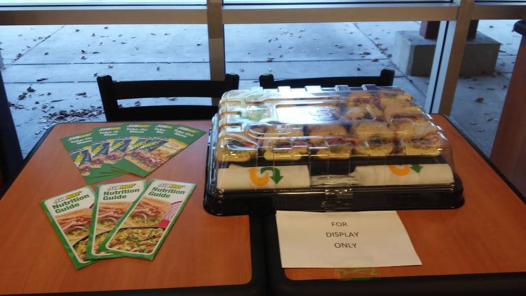 Subway | restaurant | 10033 Combie Rd, Auburn, CA 95602, USA | 5302684775 OR +1 530-268-4775