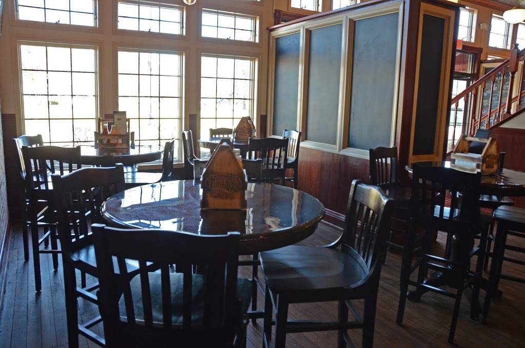 Cerno’s Bar & Grill | restaurant | 118 E Main St, Elmwood, IL 61529, USA | 3097411036 OR +1 309-741-1036