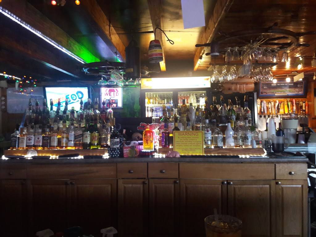 Shipwreck Lounge | restaurant | 48 Highway 19 S, Inglis, FL 34449, USA | 3524475202 OR +1 352-447-5202