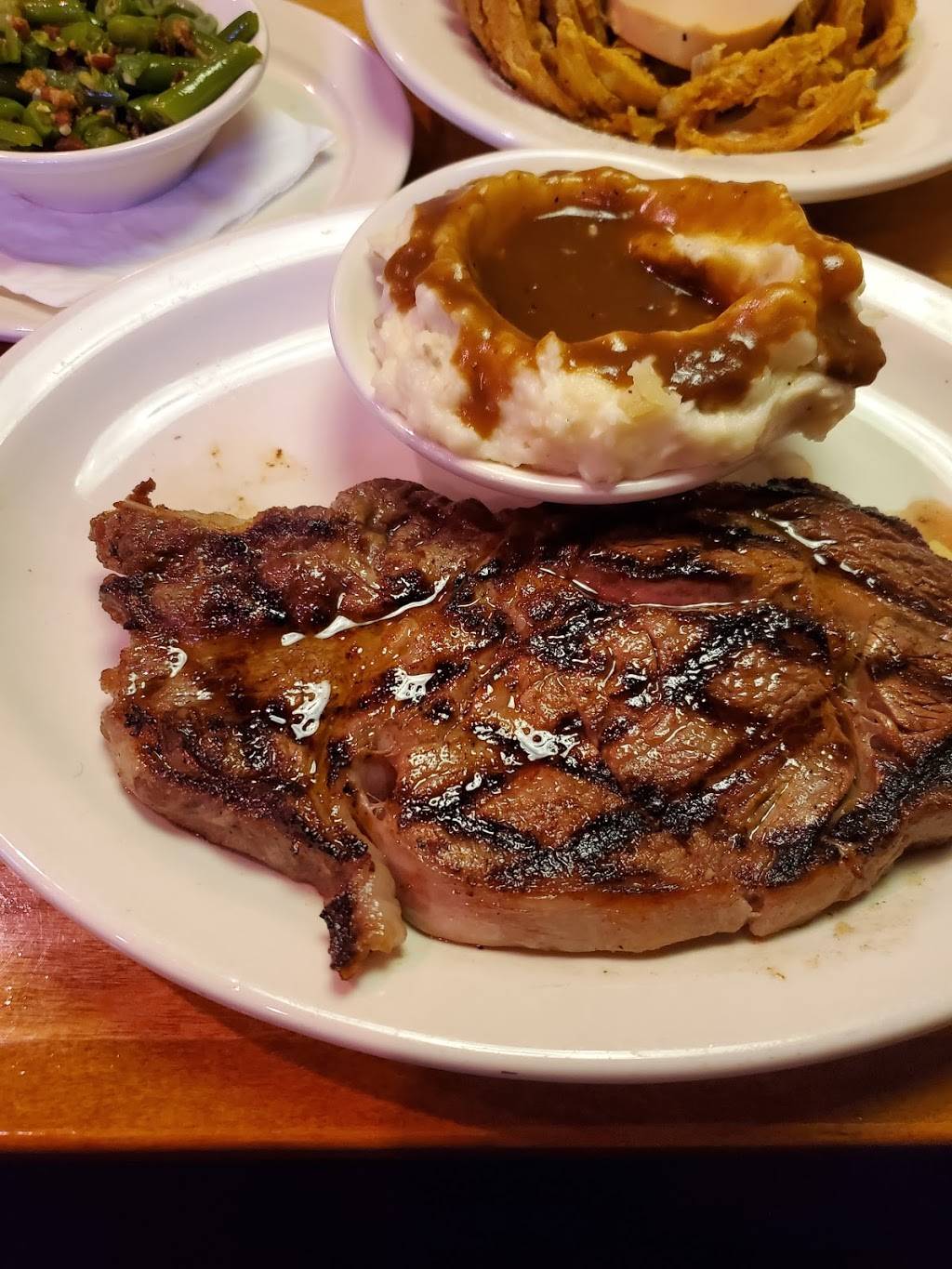 Texas Roadhouse | restaurant | 740 NW Blue Pkwy, Lees Summit, MO 64086, USA | 8162463909 OR +1 816-246-3909