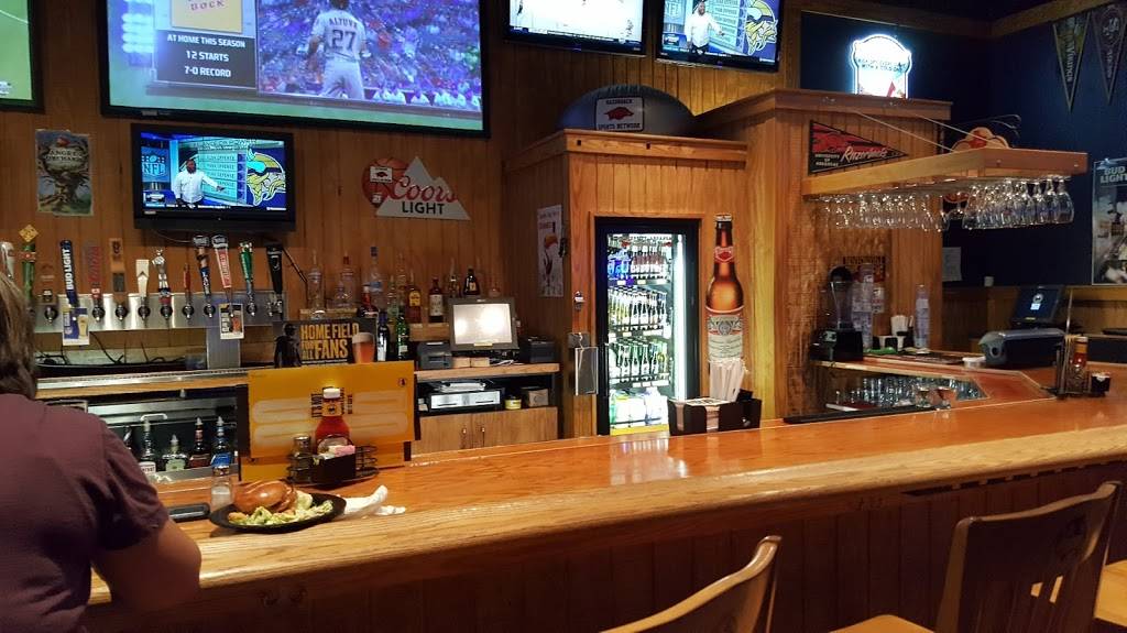 Buffalo Wild Wings | meal takeaway | 2707 SE Moberly Ln, Bentonville, AR 72712, USA | 4792549464 OR +1 479-254-9464