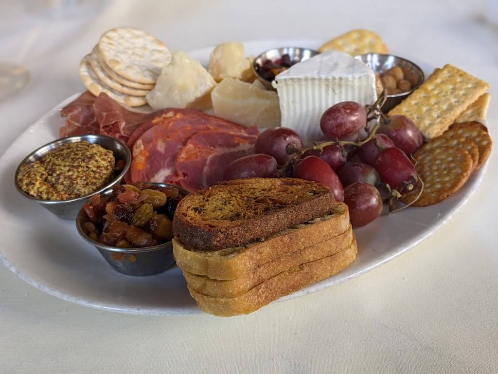 The Ahwahnee Dining Room | restaurant | 1 Ahwahnee Drive, Yosemite Valley, CA 95389, USA | 2093721489 OR +1 209-372-1489