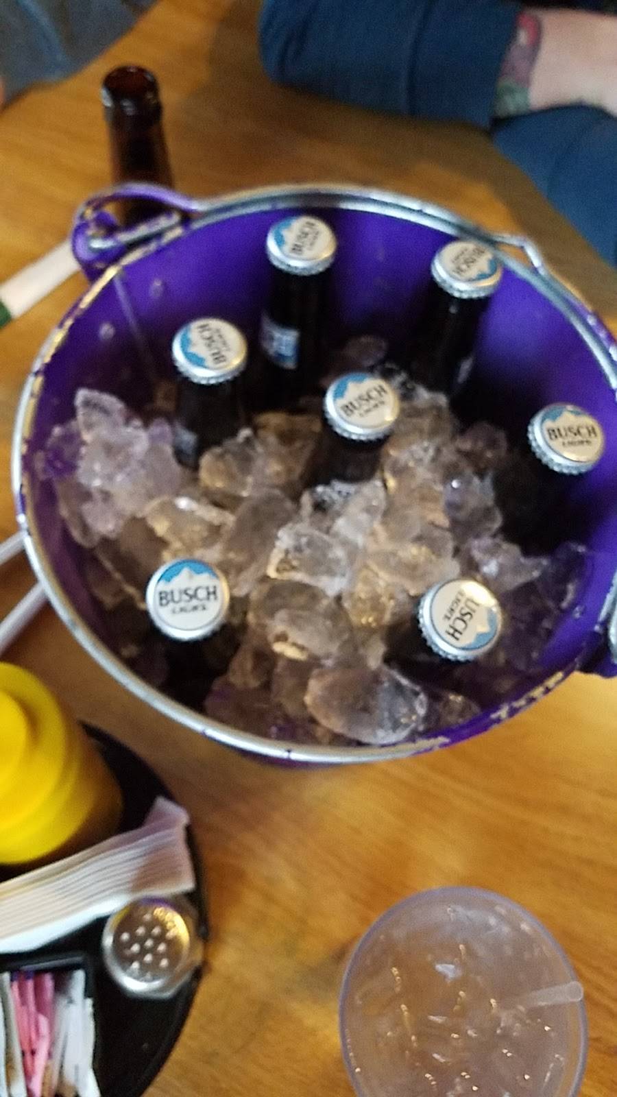 Scooters Pub & Grub | restaurant | 108 E Maple St, New Sharon, IA 50207, USA | 6416371414 OR +1 641-637-1414