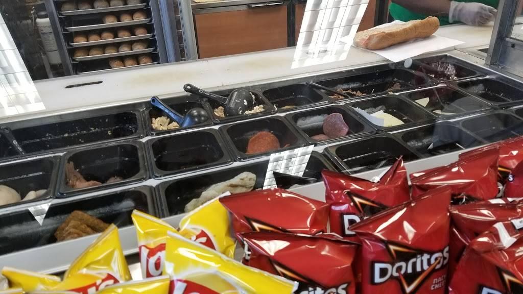 Subway Restaurants | restaurant | 4700 Calhoun Road, #101 Calhoun Lofts, The University of Houston, Houston, TX 77204, USA | 7137437392 OR +1 713-743-7392