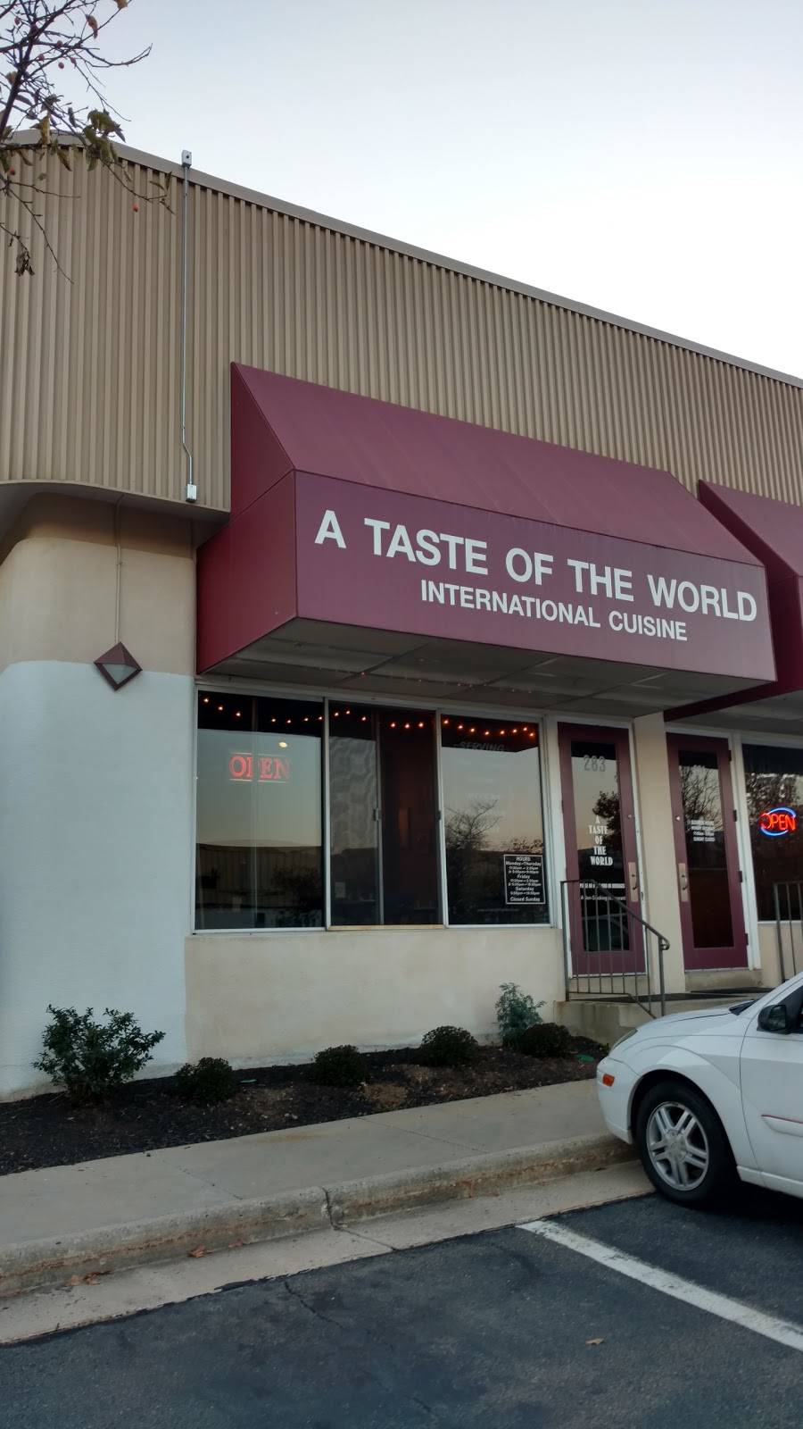 A Taste of the World | restaurant | 283 Sunset Park Drive, Herndon, VA 20170, USA | 7034712017 OR +1 703-471-2017