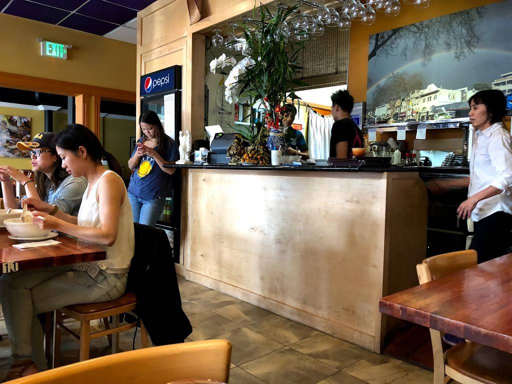 Phở K & K | restaurant | 2533 Telegraph Ave, Berkeley, CA 94704, USA | 5106669966 OR +1 510-666-9966