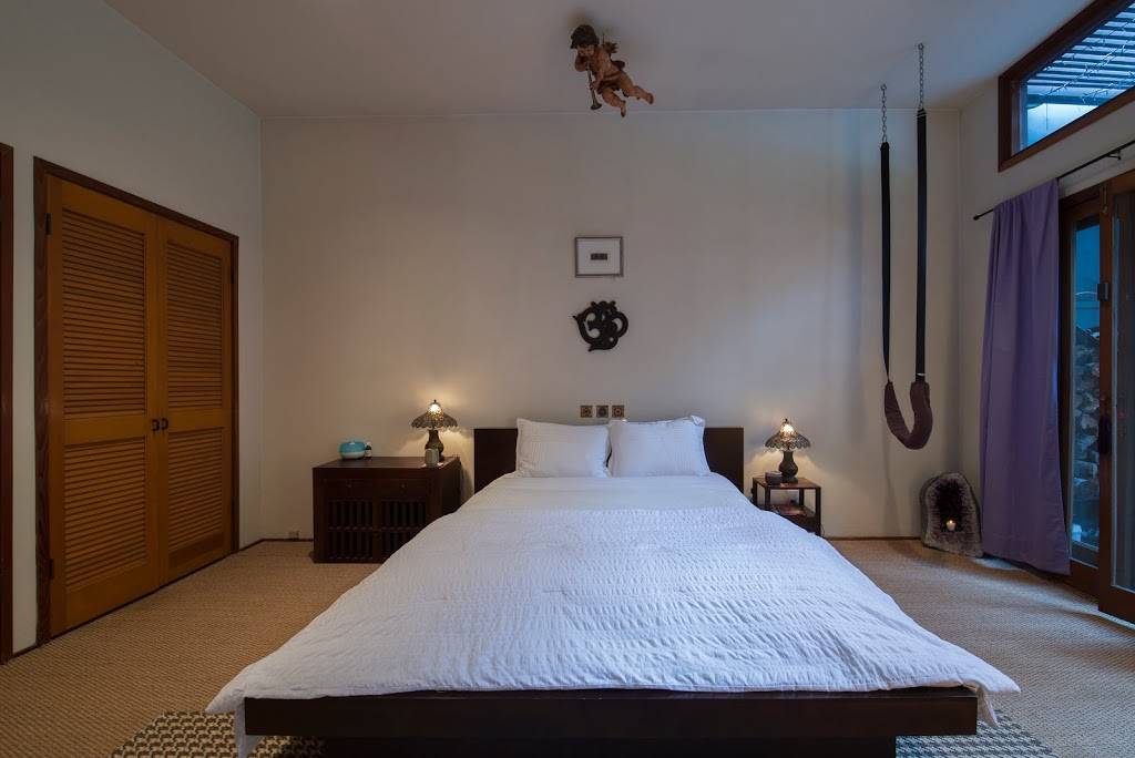 The Treehouse, Bel Air | restaurant | 795 N Beverly Glen Blvd, Los Angeles, CA 90077, USA | 4244028076 OR +1 424-402-8076