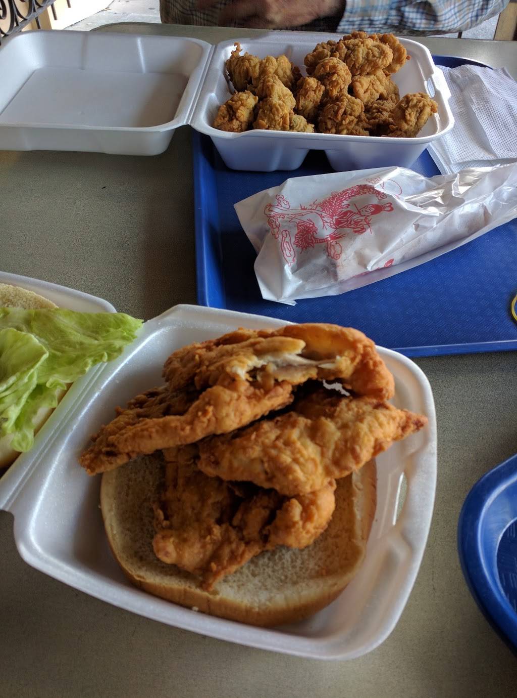 Blue Sea Seafood Market & Restaurant | restaurant | 7110 N Nebraska Ave, Tampa, FL 33604, USA | 8132345085 OR +1 813-234-5085