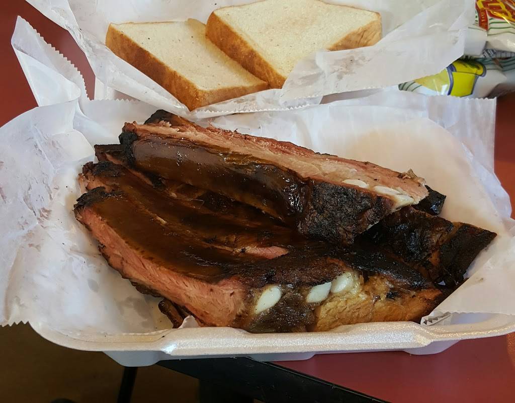 Tin Top BBQ | restaurant | 3477 Co Rd 33, Calera, AL 35040, USA | 2056681409 OR +1 205-668-1409