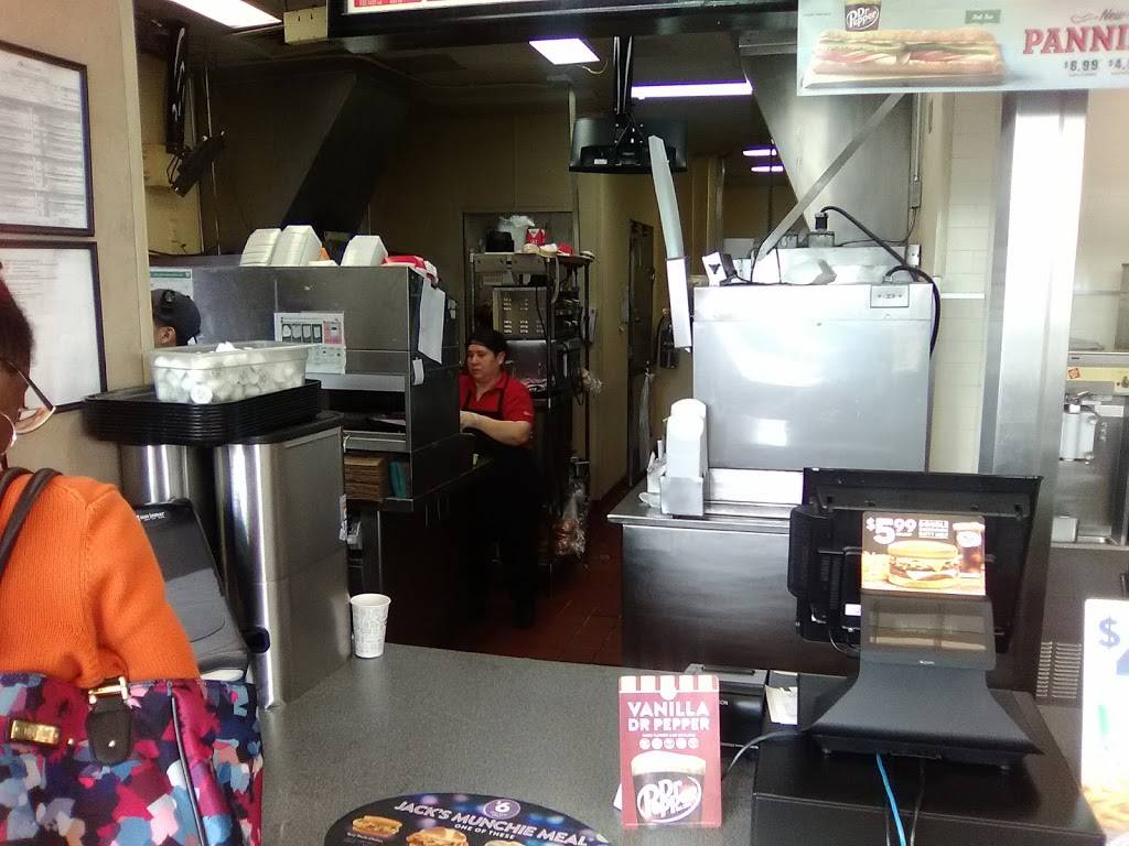 Jack in the Box | restaurant | 3908 Bellaire Blvd, Houston, TX 77025, USA | 2815047520 OR +1 281-504-7520