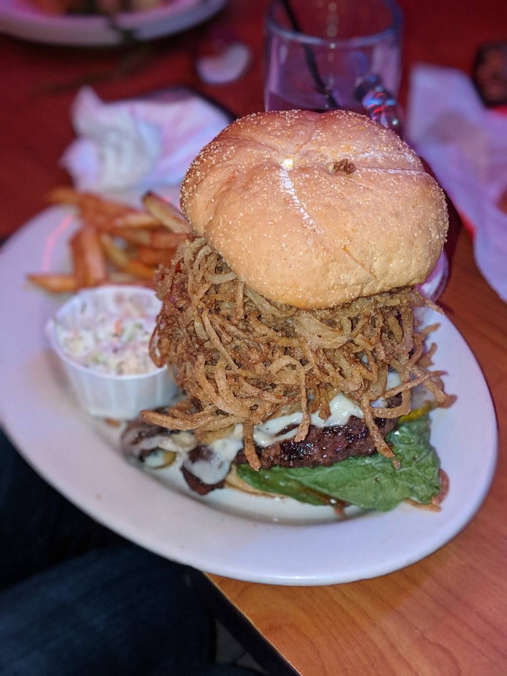 Parrot Cove | restaurant | 33475 Dequindre Rd, Troy, MI 48083, USA | 2485856080 OR +1 248-585-6080