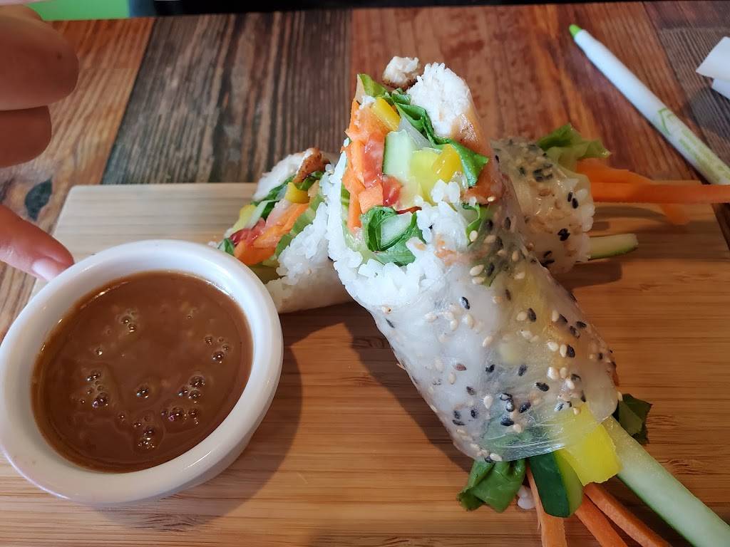 Lyna Sushi | restaurant | 219 Boulevard Maloney O, Gatineau, QC J8P 3V9, Canada | 8198930937 OR +1 819-893-0937