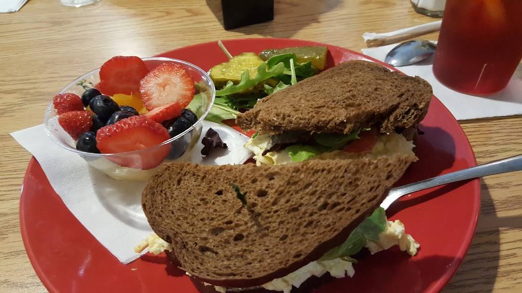 P Js Sandwich Shoppe | meal takeaway | 4307 E 31st St, Tulsa, OK 74135, USA | 9186224662 OR +1 918-622-4662