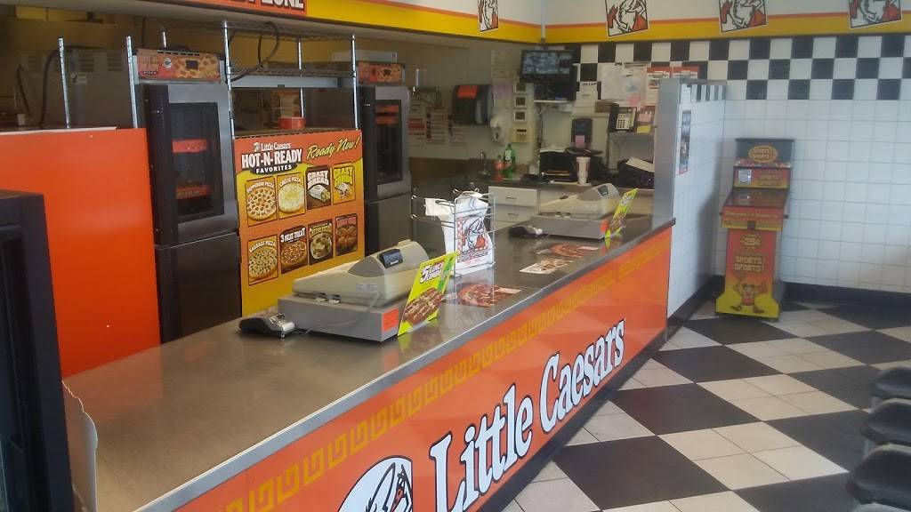 Little Caesars Pizza | meal takeaway | 6410 E Central Ave, Wichita, KS 67206, USA | 3164251919 OR +1 316-425-1919