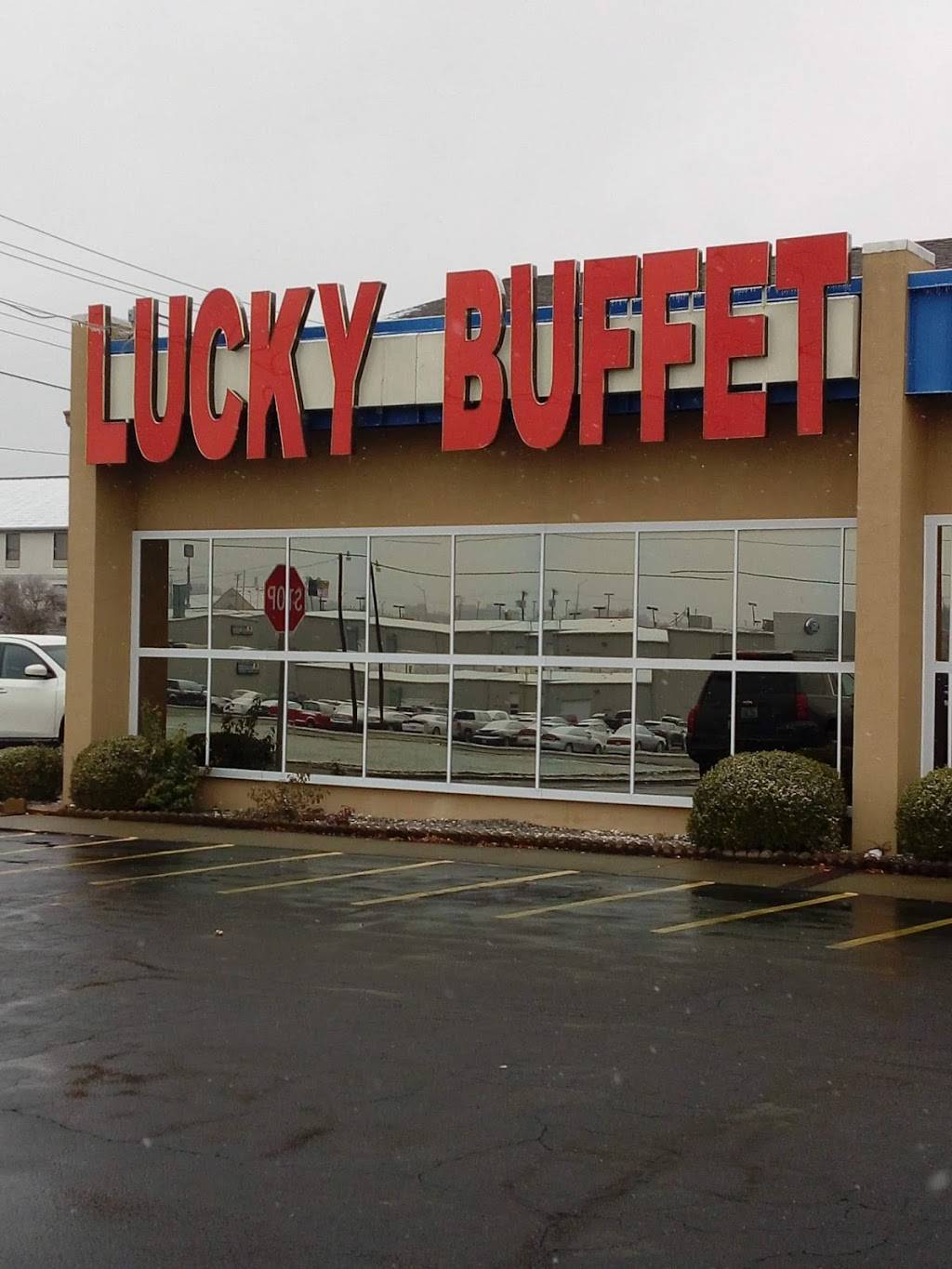 Lucky Buffet | restaurant | 1900 Lantaff Blvd, Madisonville, KY 42431, USA | 2708258585 OR +1 270-825-8585