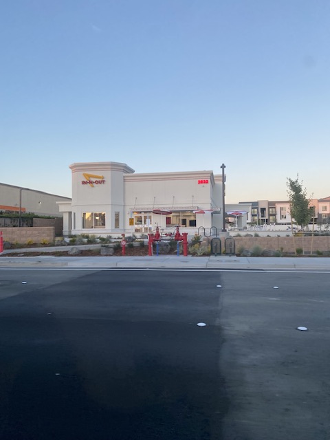 In-N-Out Burger | restaurant | 2532 Santa Rosa Ave, Santa Rosa, CA 95407, USA | 8007861000 OR +1 800-786-1000