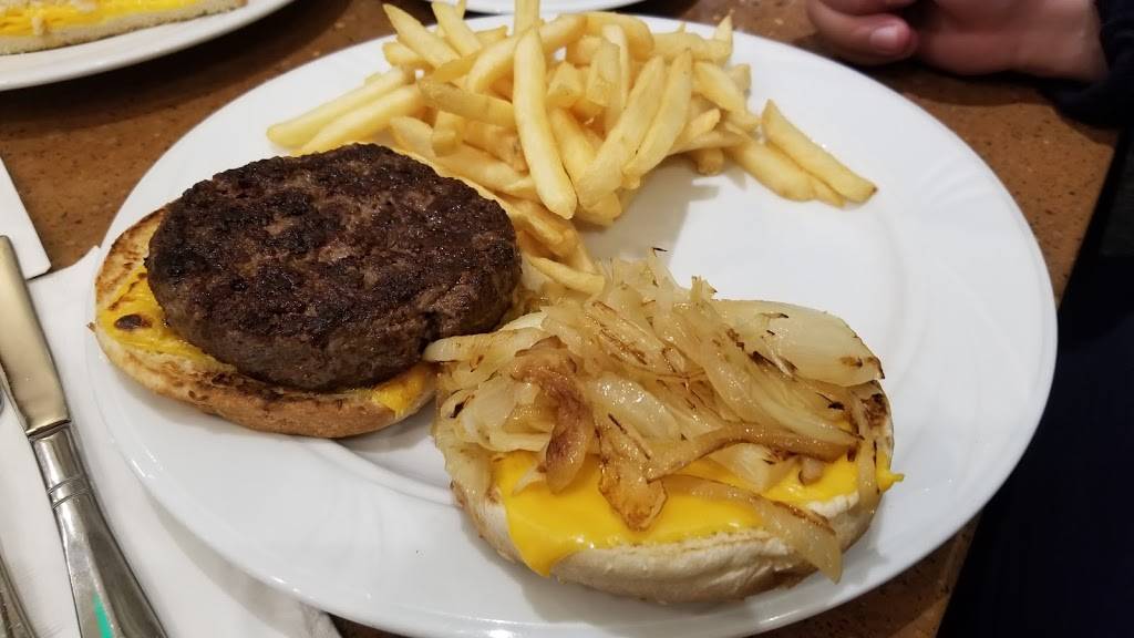 Whitestone Diner | meal takeaway | 149-21 14th Ave, Whitestone, NY 11357, USA | 7187466761 OR +1 718-746-6761