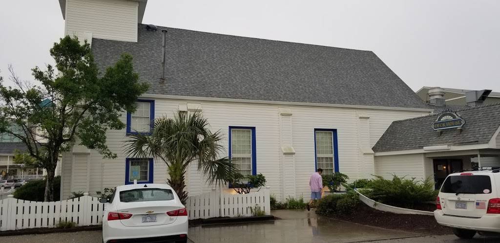 Deck House | restaurant | 205 Charlotte Ave, Carolina Beach, NC 28428, USA | 9104581026 OR +1 910-458-1026