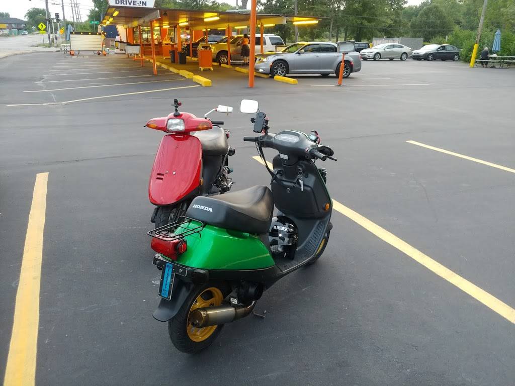 Eddies Drive In | restaurant | 36111 Jefferson Ave, Harrison Charter Township, MI 48045, USA | 5864692345 OR +1 586-469-2345