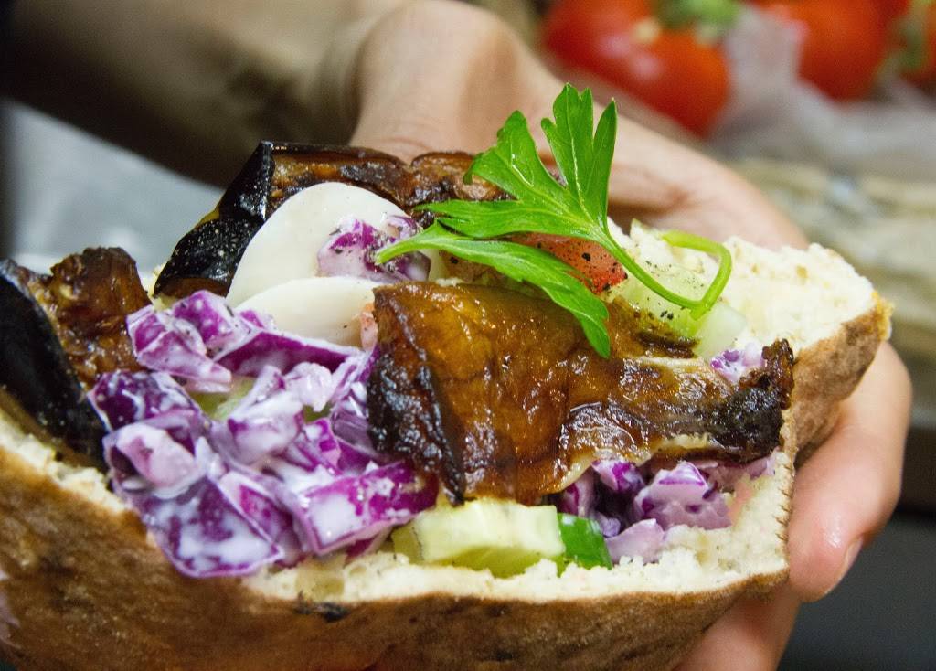 Mama Kitchen NY | restaurant | 7 Rochester Ave, Brooklyn, NY 11233, USA | 7187713038 OR +1 718-771-3038