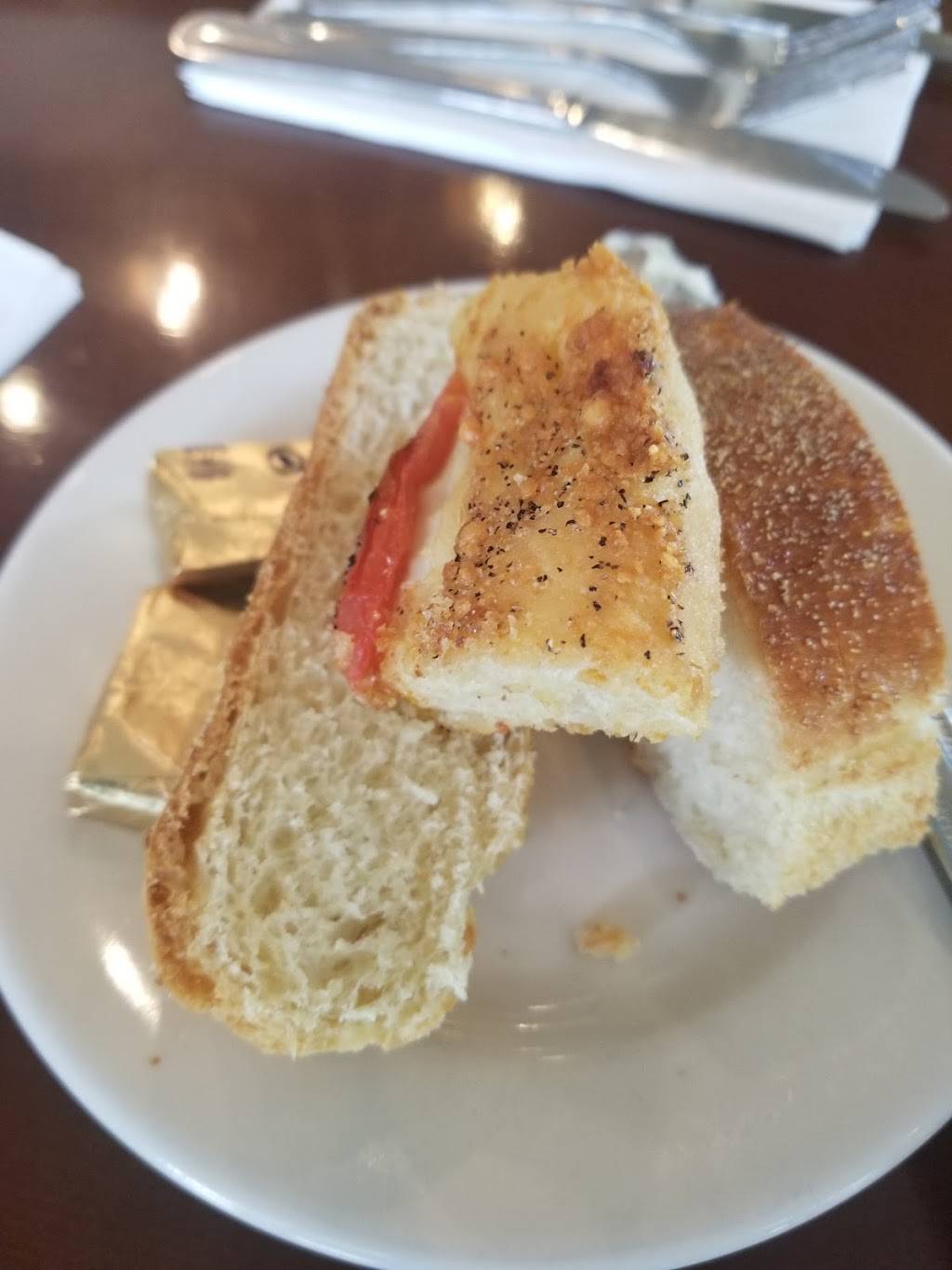 Bernards Cafe & Deli | cafe | 14 63rd St, Willowbrook, IL 60527, USA | 6308507510 OR +1 630-850-7510