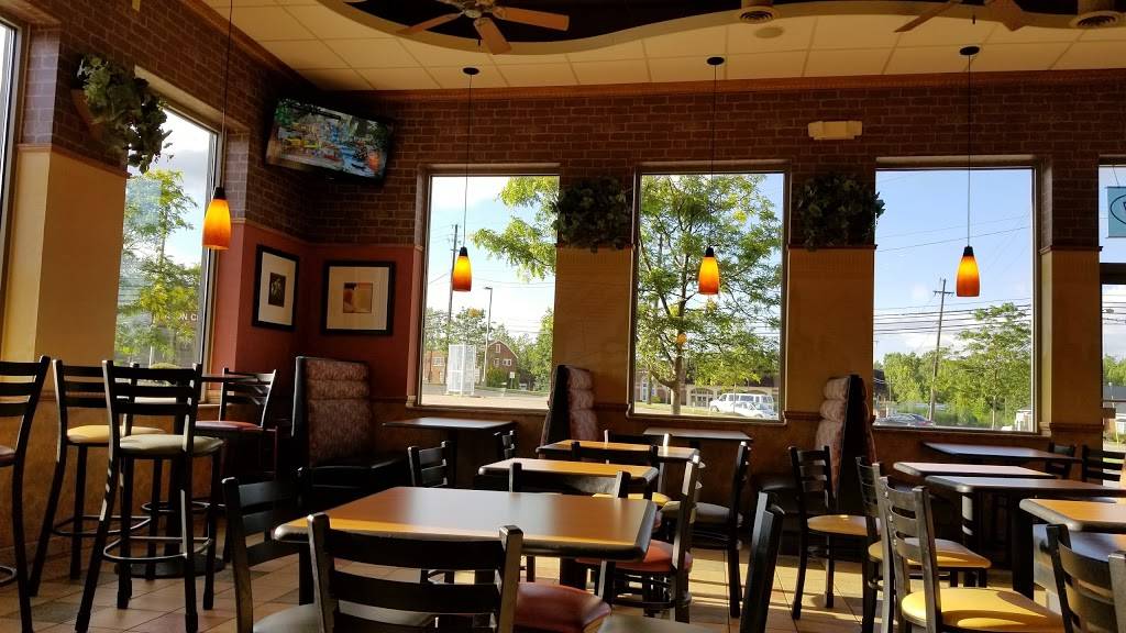 Subway | restaurant | 540 Water St, Chardon, OH 44024, USA | 4402866061 OR +1 440-286-6061