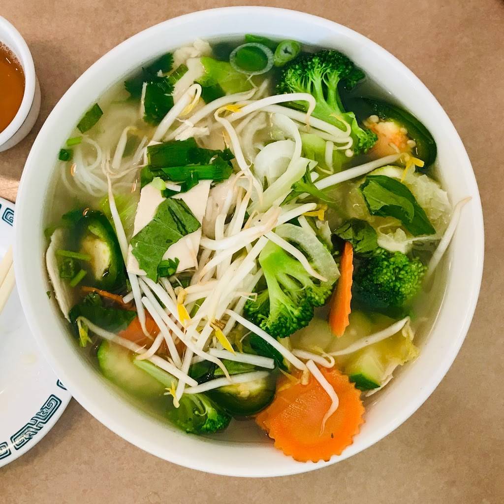 Viet Pho | restaurant | 9231 Lincoln Ave #400, Lone Tree, CO 80124, USA | 3036628830 OR +1 303-662-8830
