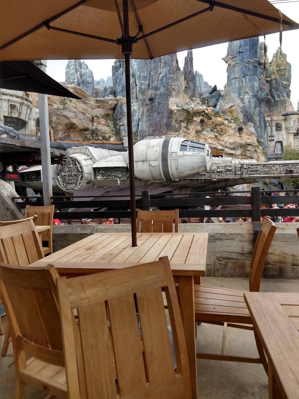 Docking Bay 7 Food and Cargo | restaurant | 351 S Studio Dr N, Lake Buena Vista, FL 32830, USA | 4079395277 OR +1 407-939-5277