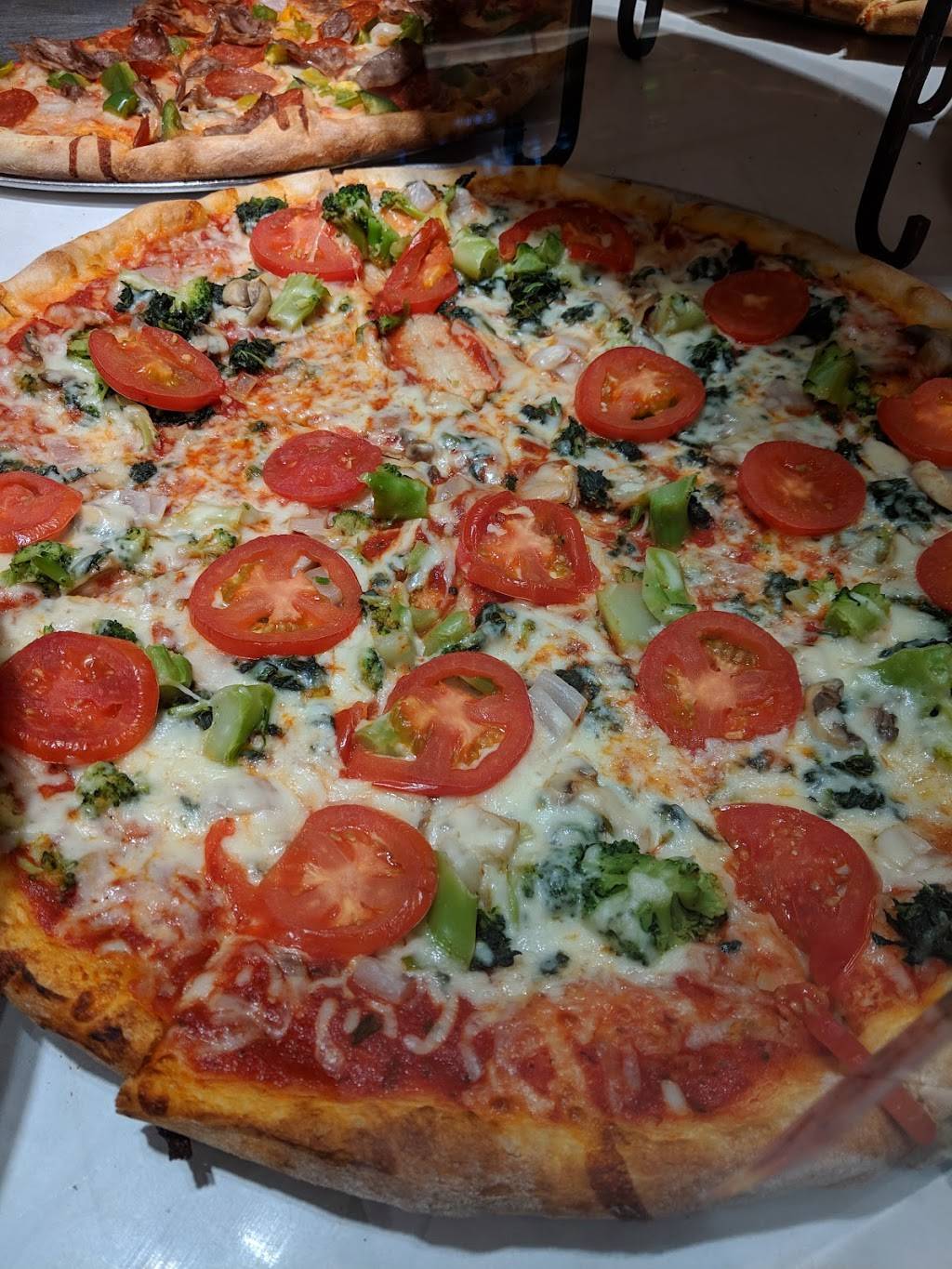 Famous Famiglia | restaurant | Terminal 5, JFK International Airport, JFK Access Rd, Queens, NY 10010, USA | 7182440197 OR +1 718-244-0197