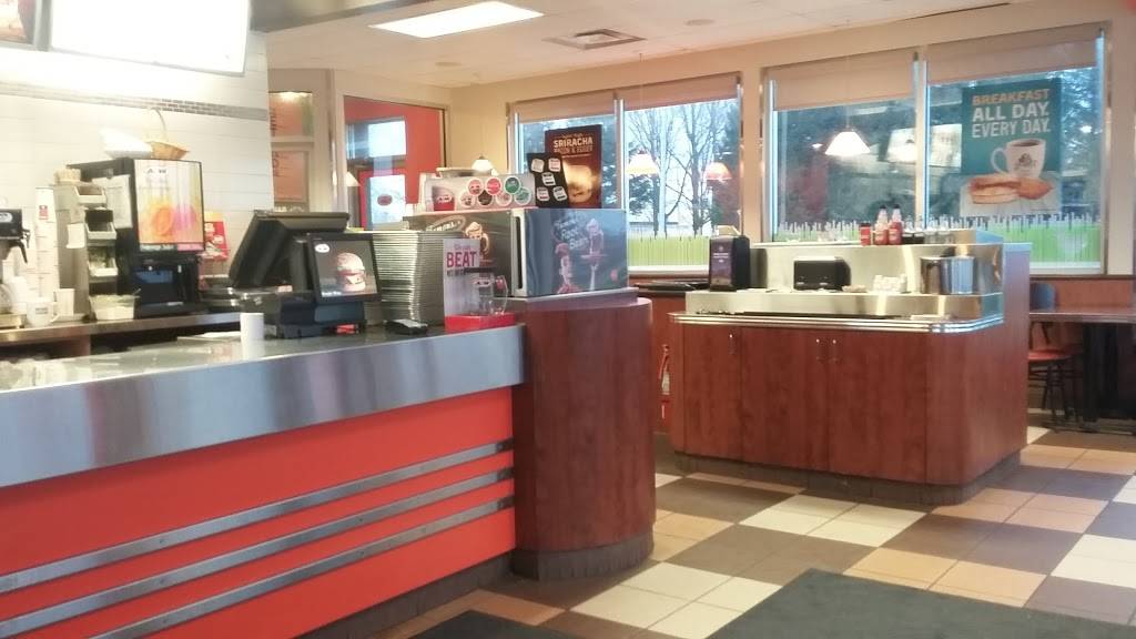 A&W Canada | restaurant | 618 Main St N, Mount Forest, ON N0G 2L2, Canada | 5195092929 OR +1 519-509-2929