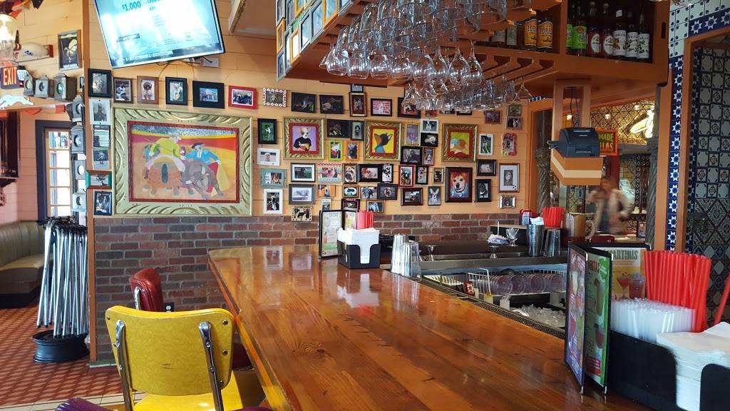 Chuys | restaurant | 1221 E State Hwy 114 Ste. 100, Southlake, TX 76092, USA | 8174212489 OR +1 817-421-2489