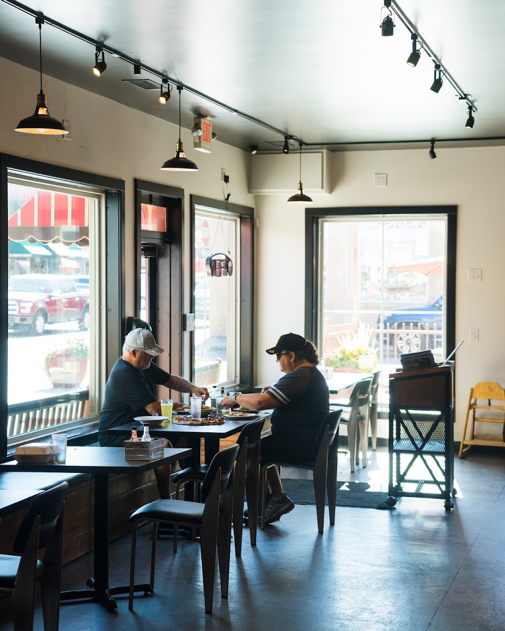 Station 66 | restaurant | 144 W Historic Rte 66, Williams, AZ 86046, USA | 9286355329 OR +1 928-635-5329