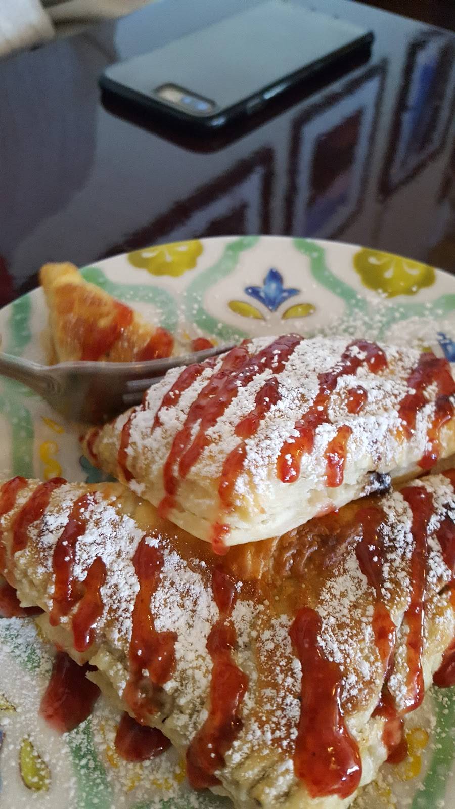 Deutschland Downtown | restaurant | 411 William St, Fredericksburg, VA 22401, USA | 5403734110 OR +1 540-373-4110