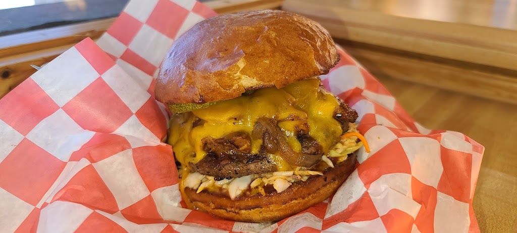 Mr. Bills Burgers | restaurant | 1501 S 3rd St, Laramie, WY 82070, USA | 3074603084 OR +1 307-460-3084