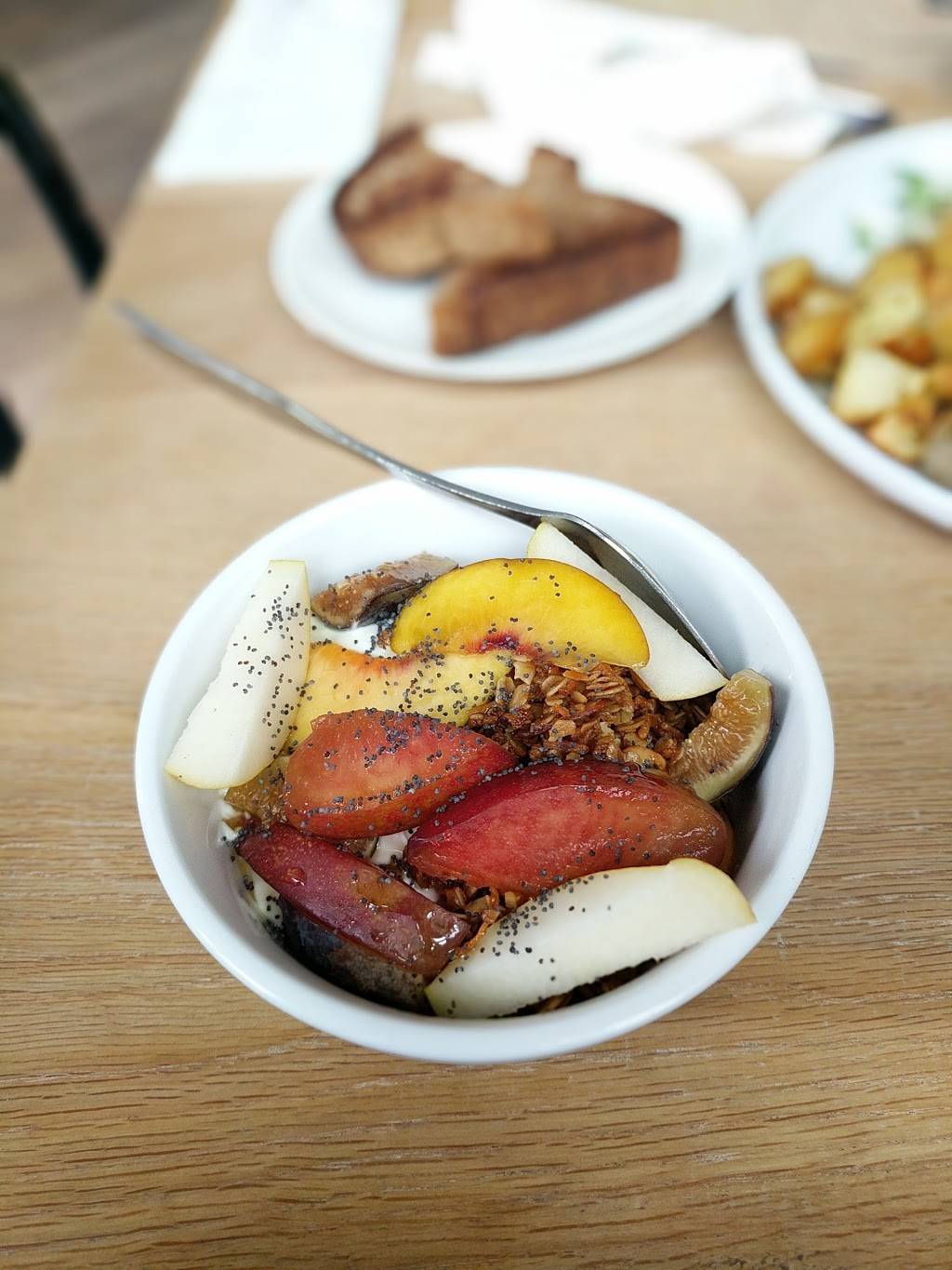 Black Sands Brewery | restaurant | 701 Haight St, San Francisco, CA 94117, USA | 4155345194 OR +1 415-534-5194