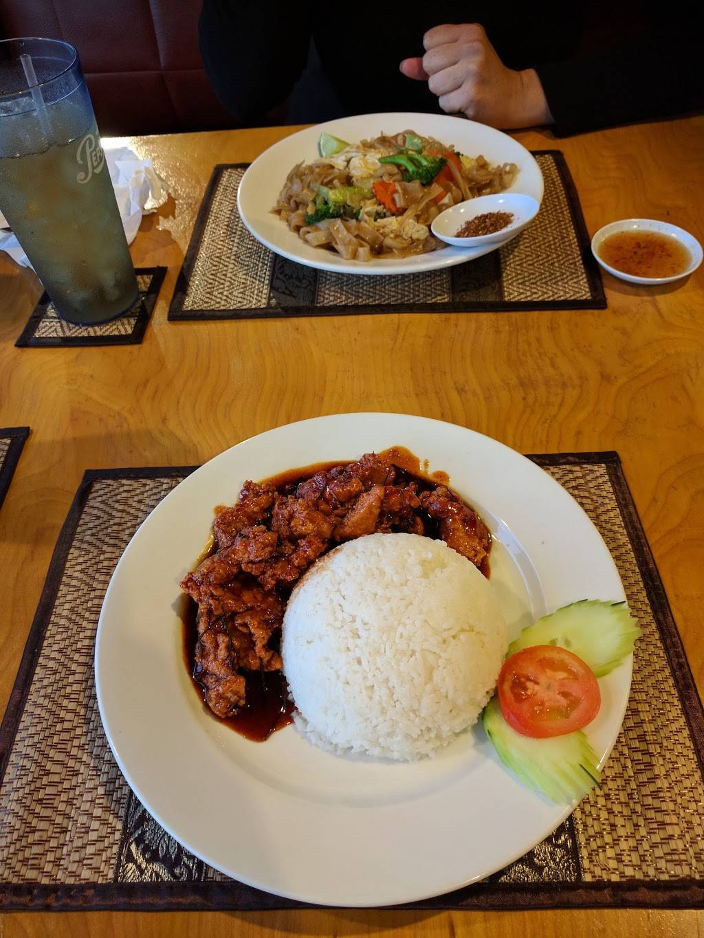 Thai Food Owensboro | restaurant | 1401 Carter Rd, Owensboro, KY 42301, USA | 2704784334 OR +1 270-478-4334