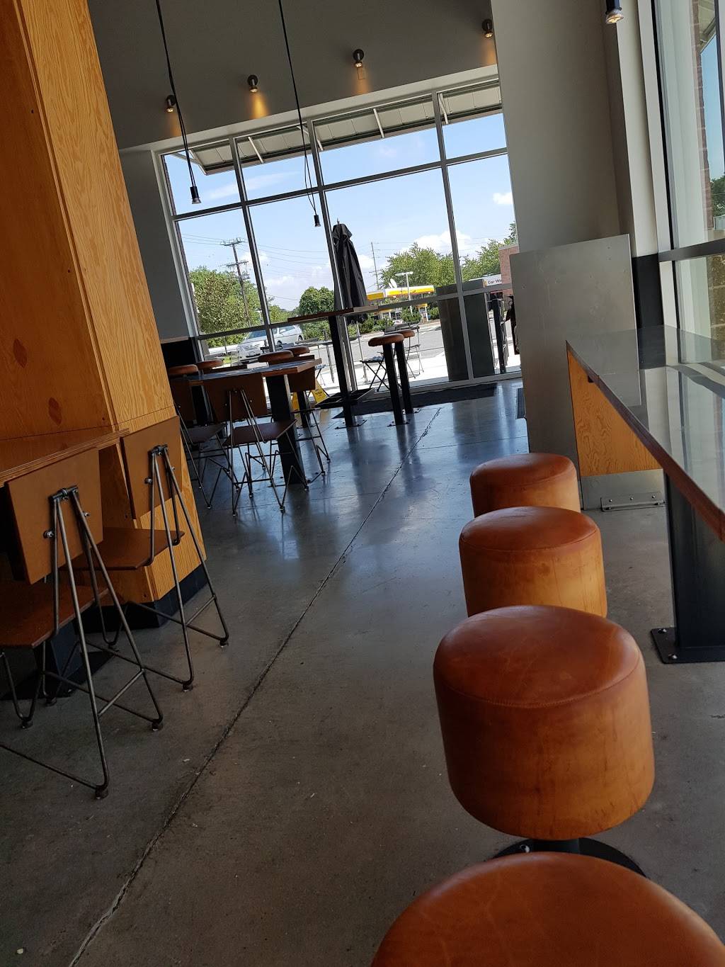 Chipotle Mexican Grill | restaurant | 6400 Ridge Rd Ste 1, Sykesville, MD 21784, USA | 4107952709 OR +1 410-795-2709