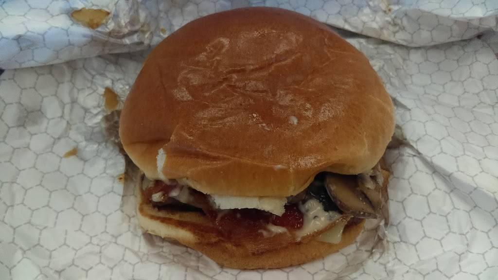 Wendys | restaurant | 6199 Wilmington Pike, Centerville, OH 45459, USA | 9374122158 OR +1 937-412-2158