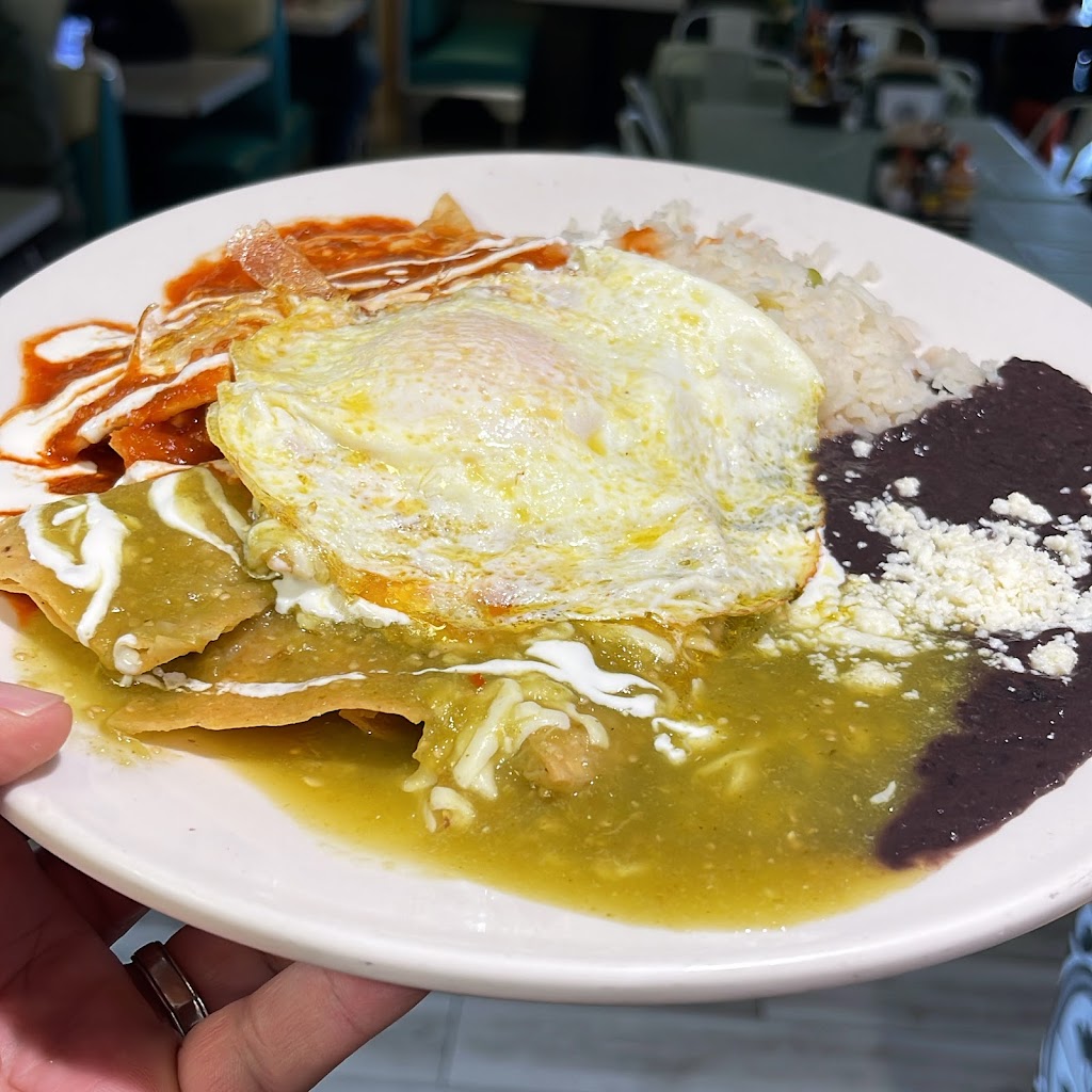 Cafe con Leche | restaurant | 2905 Hubbell Ave, Des Moines, IA 50317, USA | 5152628435 OR +1 515-262-8435