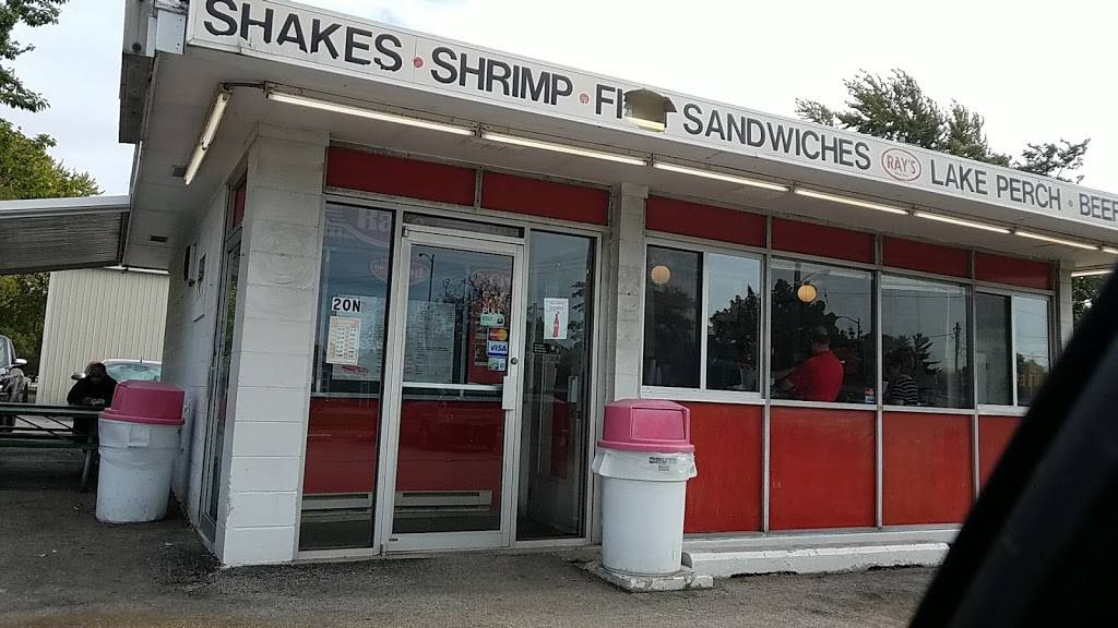 Rays Drive-In | restaurant | 20 N Beacon Blvd, Grand Haven, MI 49417, USA | 6168423400 OR +1 616-842-3400